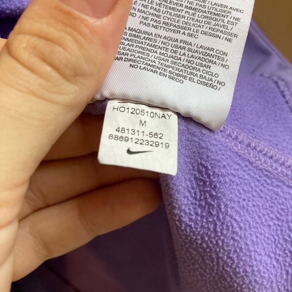 Women’s Purple Nike Dri Fit Sweatshirt Medium - Picture 4 of 8